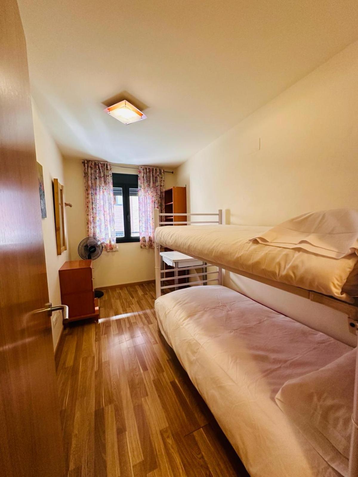 Bonito Apartamento En อาอินซา ภายนอก รูปภาพ