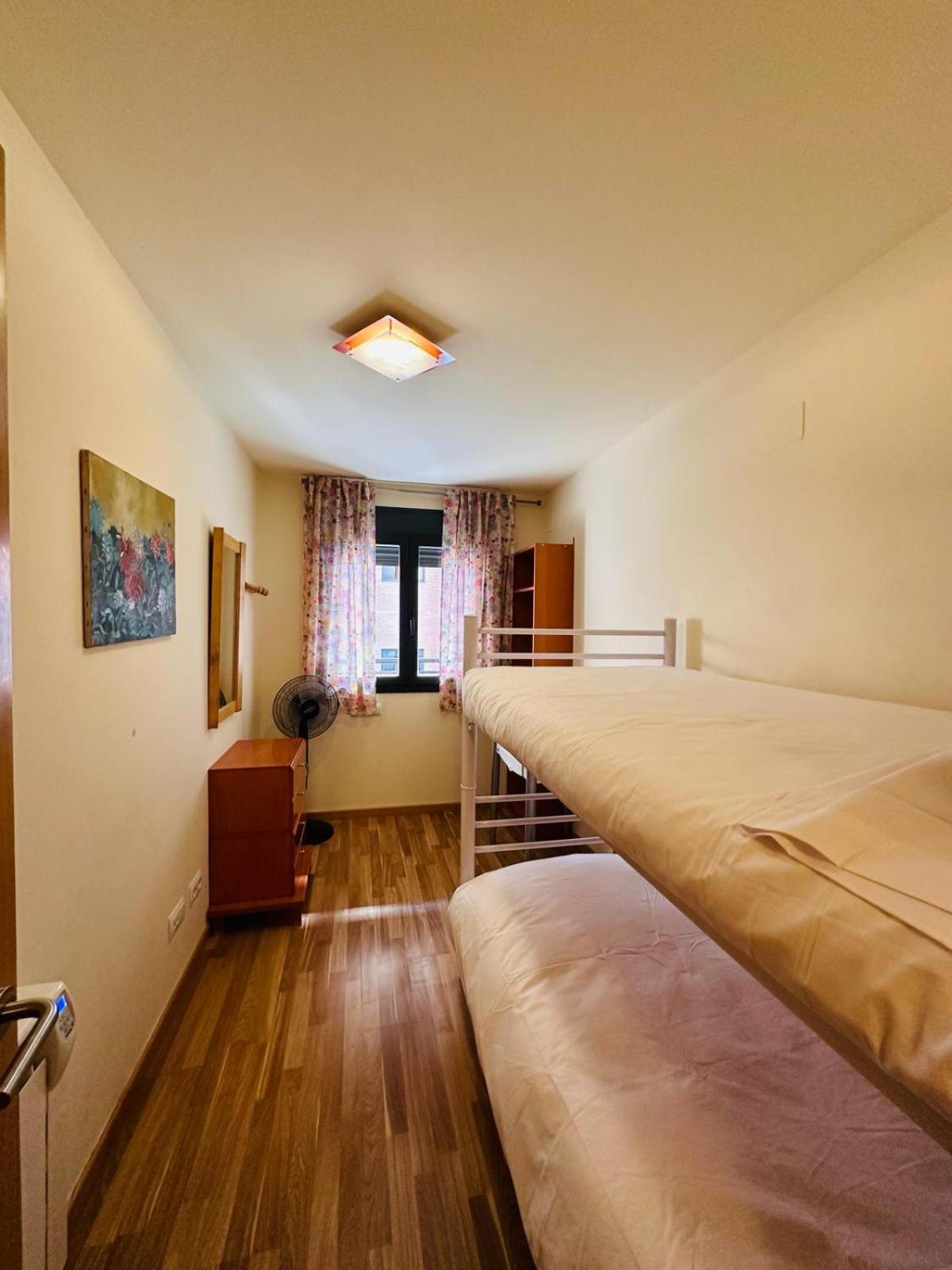 Bonito Apartamento En อาอินซา ภายนอก รูปภาพ